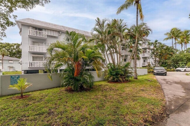 Building Photo - 1150 Madruga Ave
