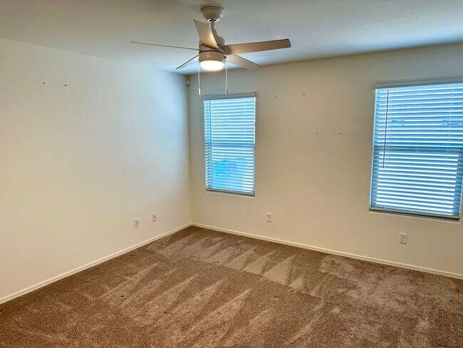 Building Photo - Fantastic 1 year NEW KB Home in Tierra La ...