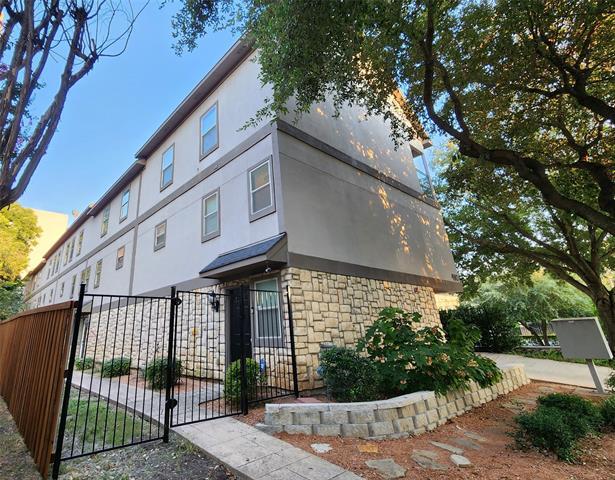 Building Photo - 4110 McKinney Ave