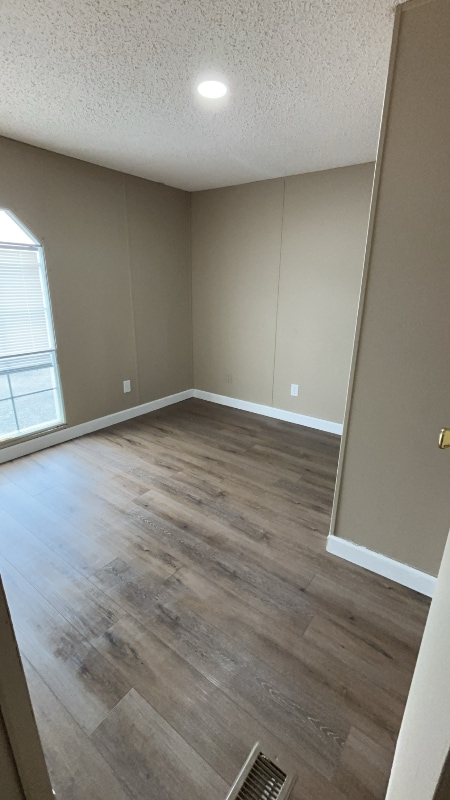 Building Photo - 1716 E Market Ave