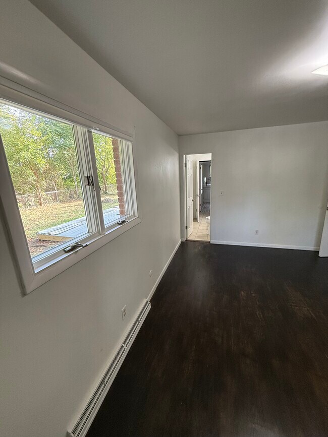 Building Photo - 4352 Clement Dr