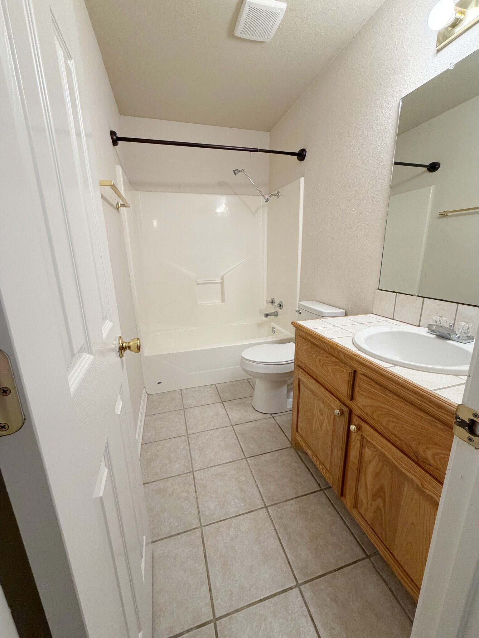 Second Bathroom - 307 Sunset Blvd