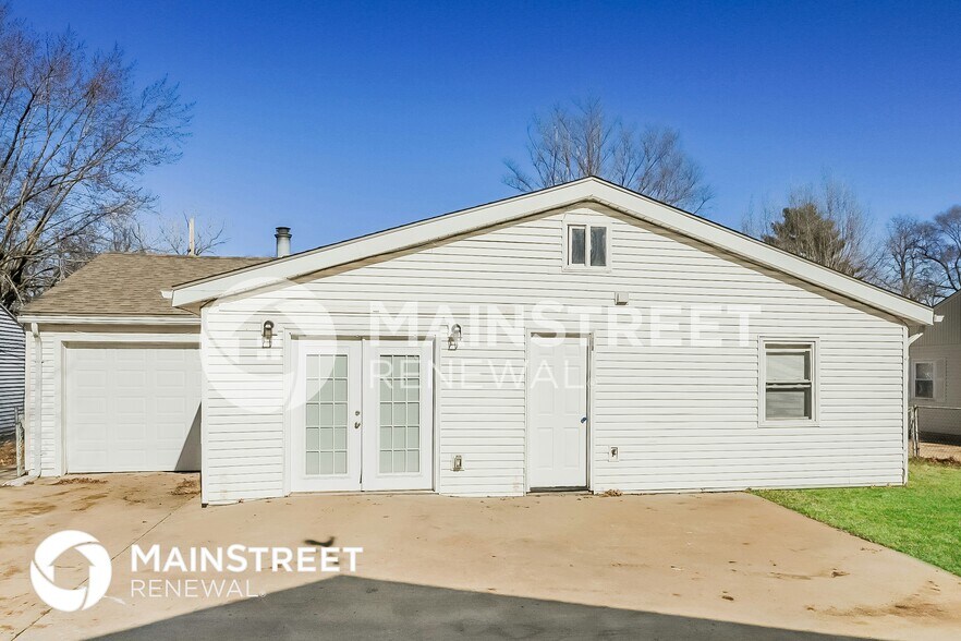 Building Photo - 2403 NE Pursell Rd