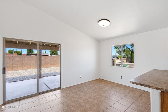 Building Photo - 902 Monte Vista Ave