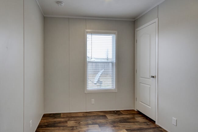 Building Photo - 295 Seays Rd