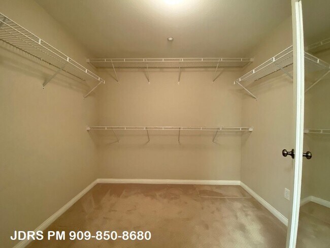 Building Photo - Irvine Furnished 2 Bedroom Home