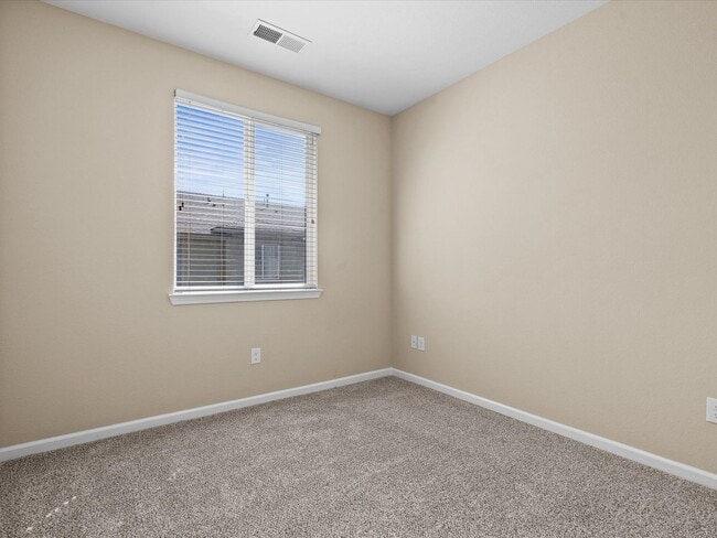 Building Photo - New Paint and Carpet in Modern Midtown