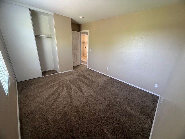 Building Photo - Beautiful Surprise Home with large loft and extra living room space