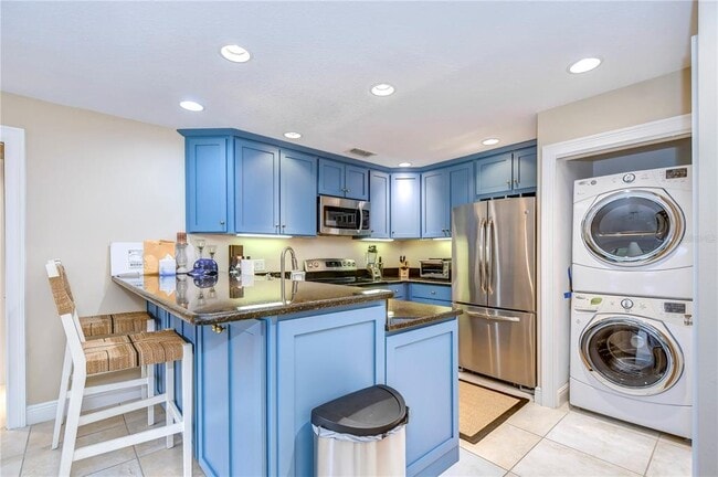 Building Photo - 29300 Bay Hollow Dr