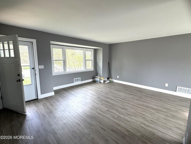 Building Photo - 416 Hooper Ave