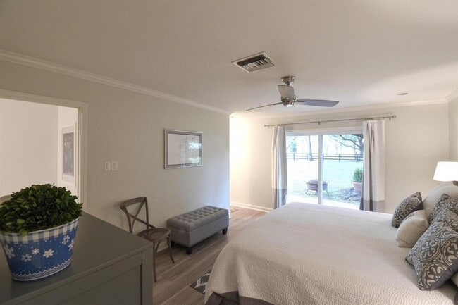 Building Photo - 34122 Pecan Hill Dr