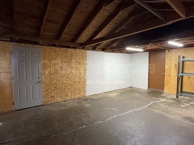 Building Photo - 1007 E North St