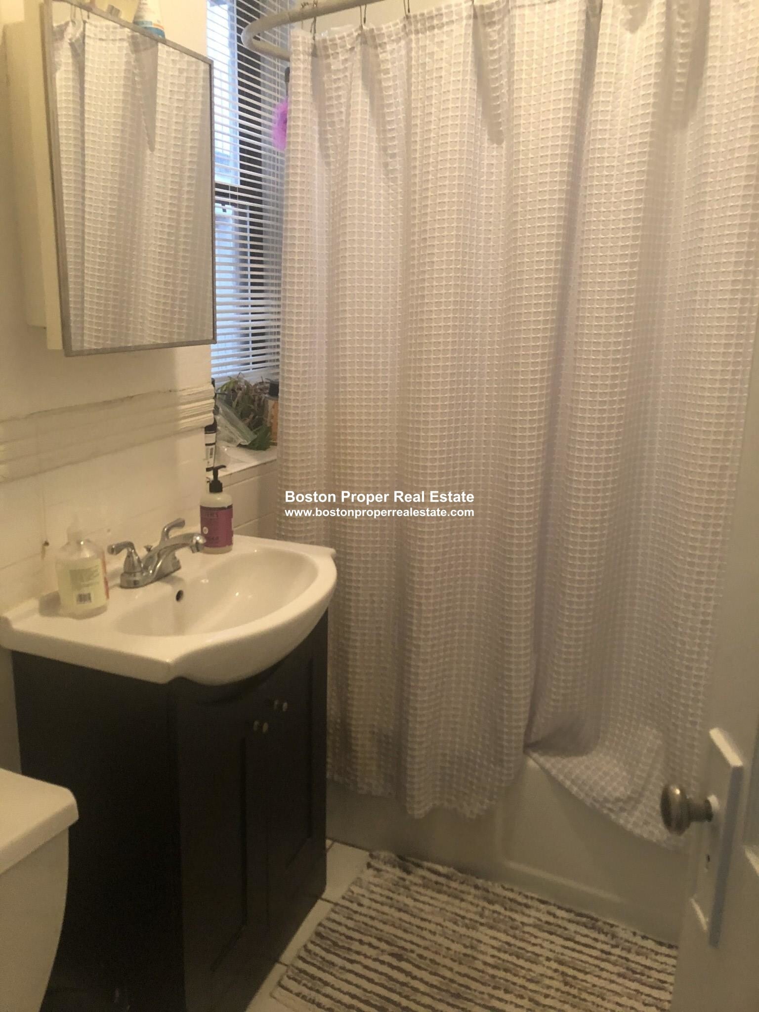 Building Photo - 60 Charlesgate E