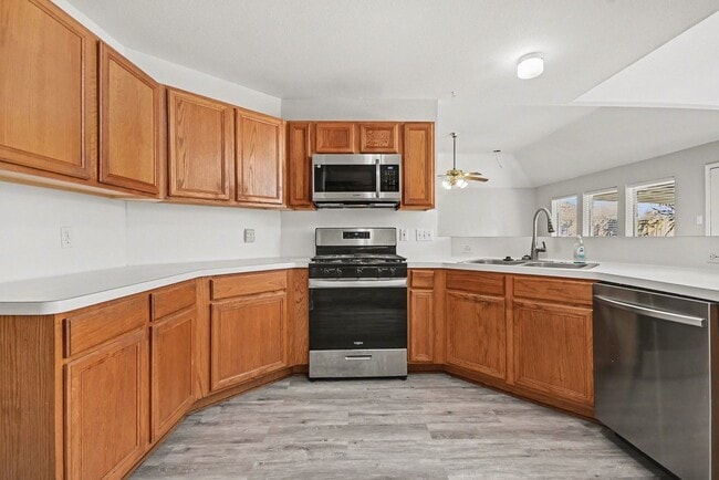 Building Photo - 9478 Carmalee St