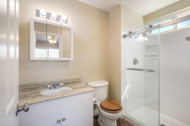 Building Photo - 344 Rancho Vista Pl