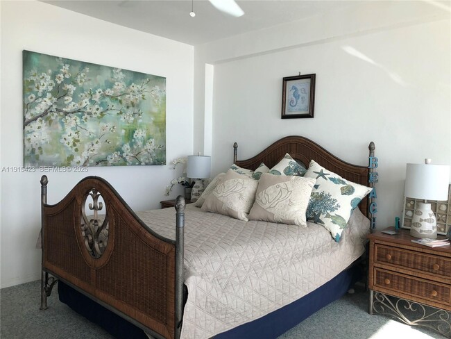 Building Photo - 1801 S Surf Rd