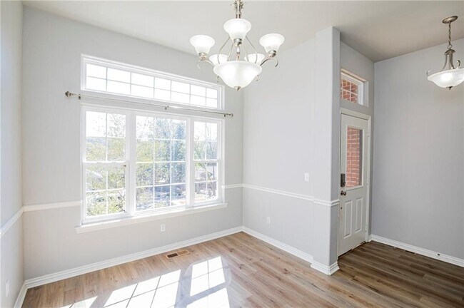 Building Photo - 41 May Ln