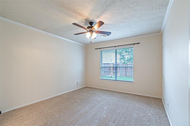 Building Photo - 17911 Serene Shore Dr