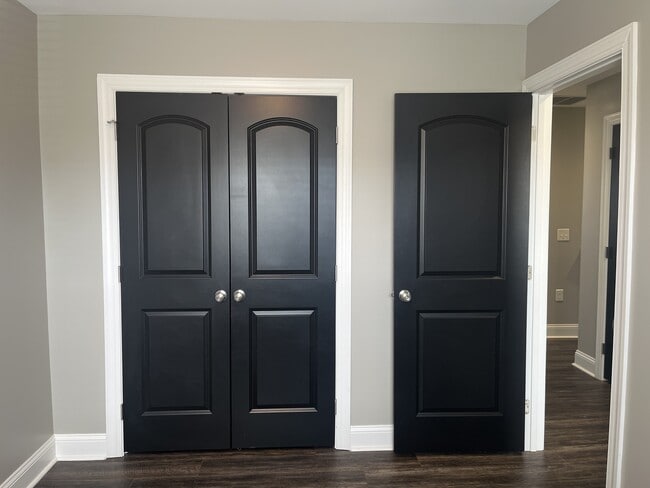 Building Photo - 77 Emanuel Ct