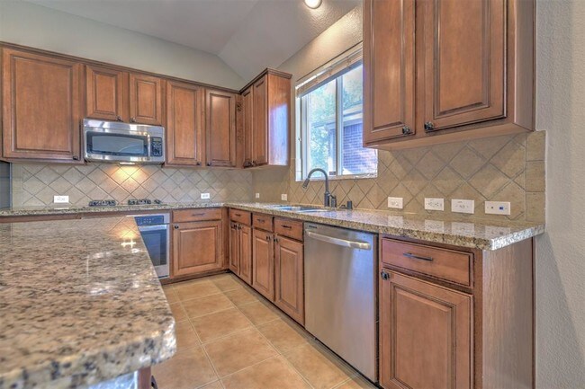 Building Photo - 17106 Tupelo Garden Cir