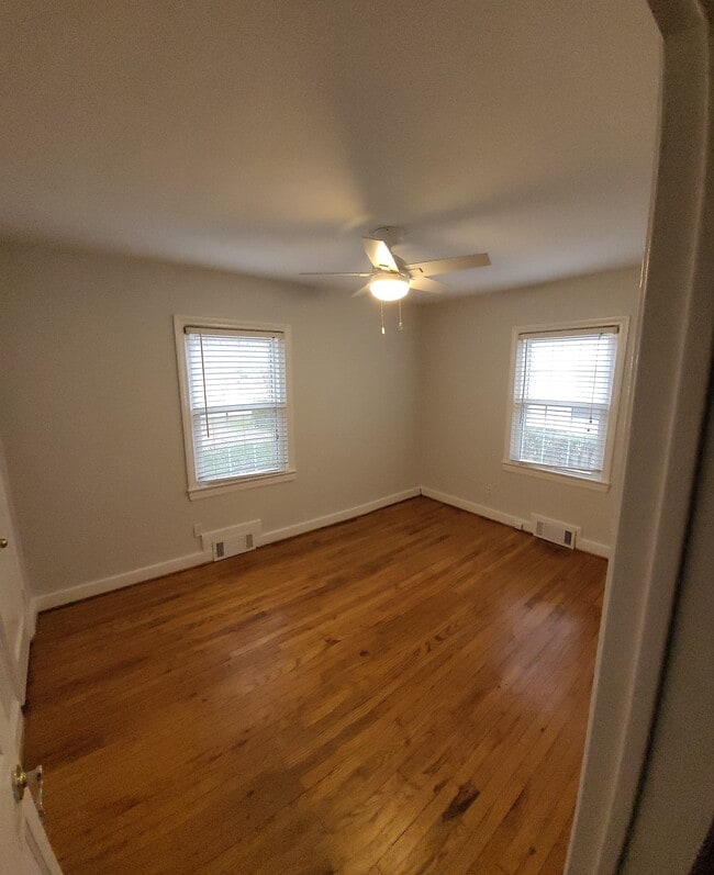 Building Photo - 209 W Cornwallis Dr