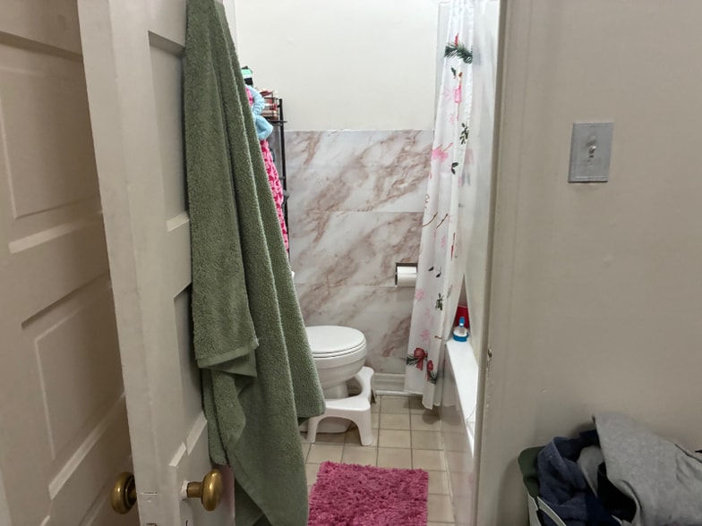 Building Photo - 251 E 300 S