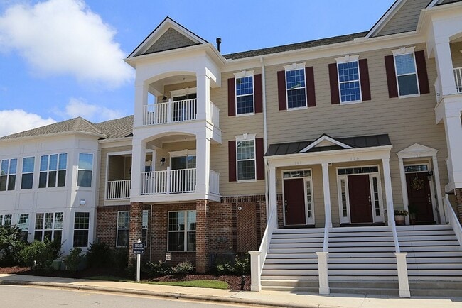 Building Photo - Modern Condo in Brier Creek Cottages Community w/ Oversized Garage!