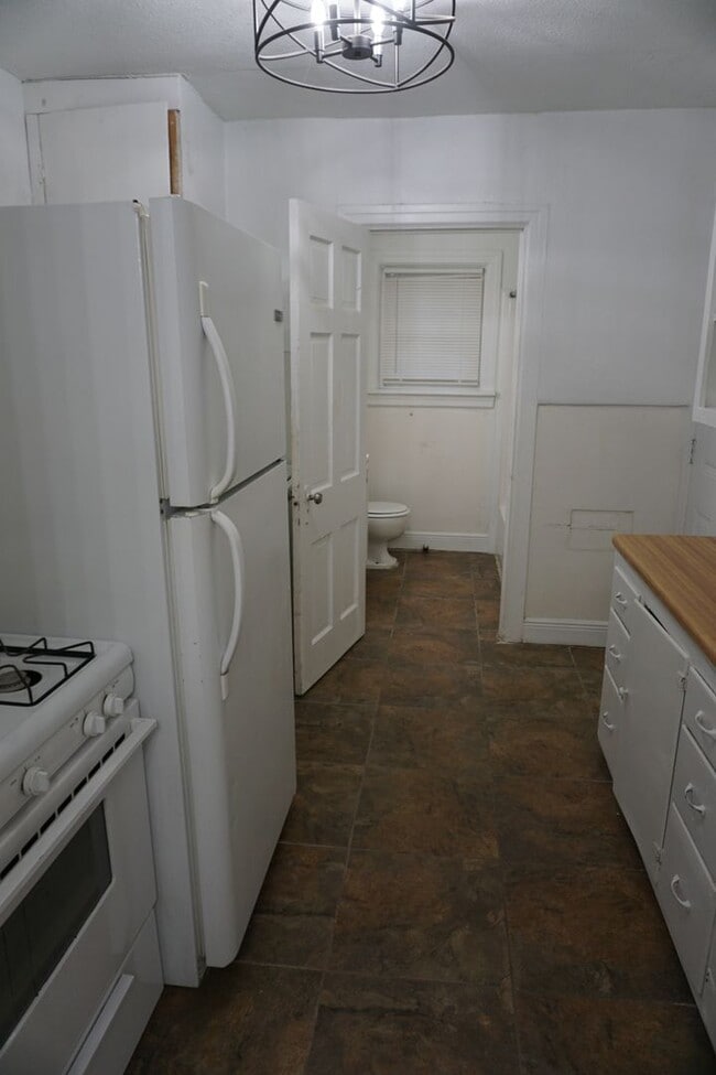 Building Photo - 2309 27th St