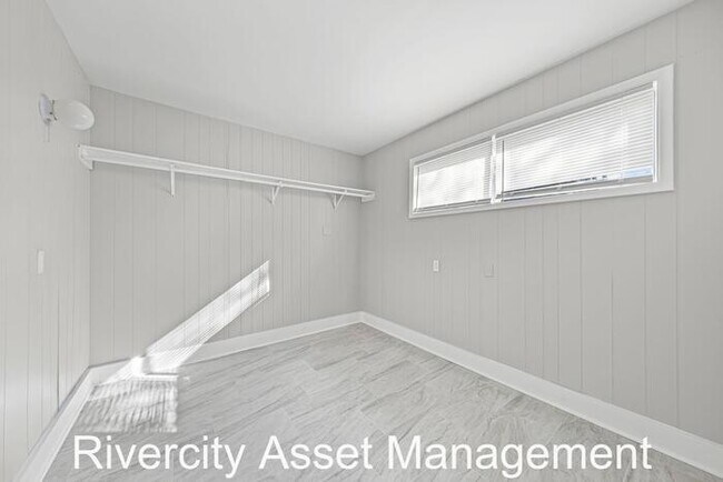 Building Photo - You Don't Want To Miss This One!!!!! It Is A Must See!!!!!! PRICE REDUCTION, SECTION 8 WELCOMED!!!!