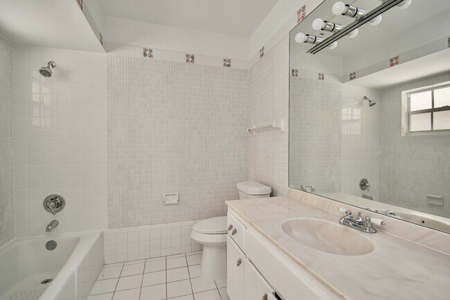 Building Photo - 6749 S Grande Dr