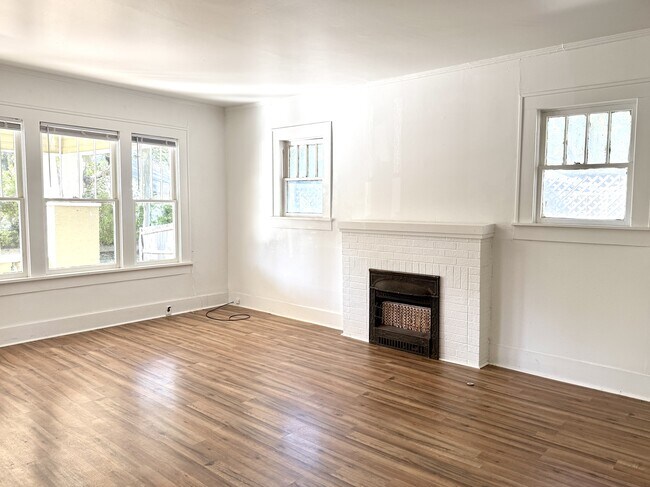 Building Photo - 316 K St SW