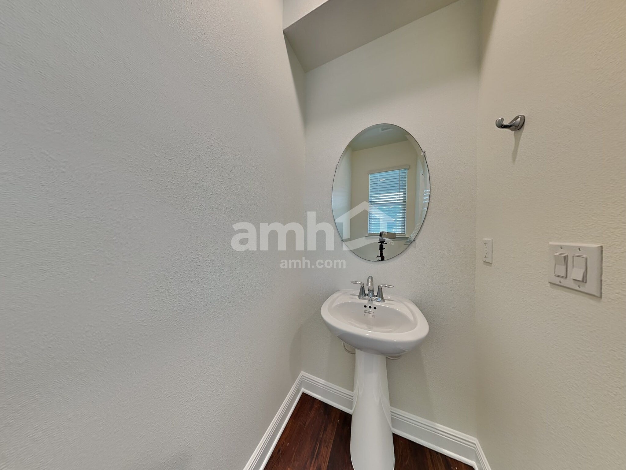 Building Photo - 27272 St Andrews Ave