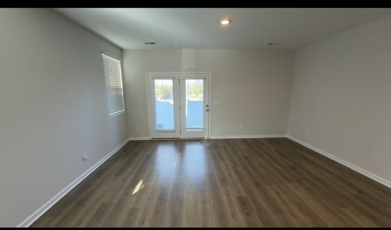 Building Photo - 529 Ellen Rd