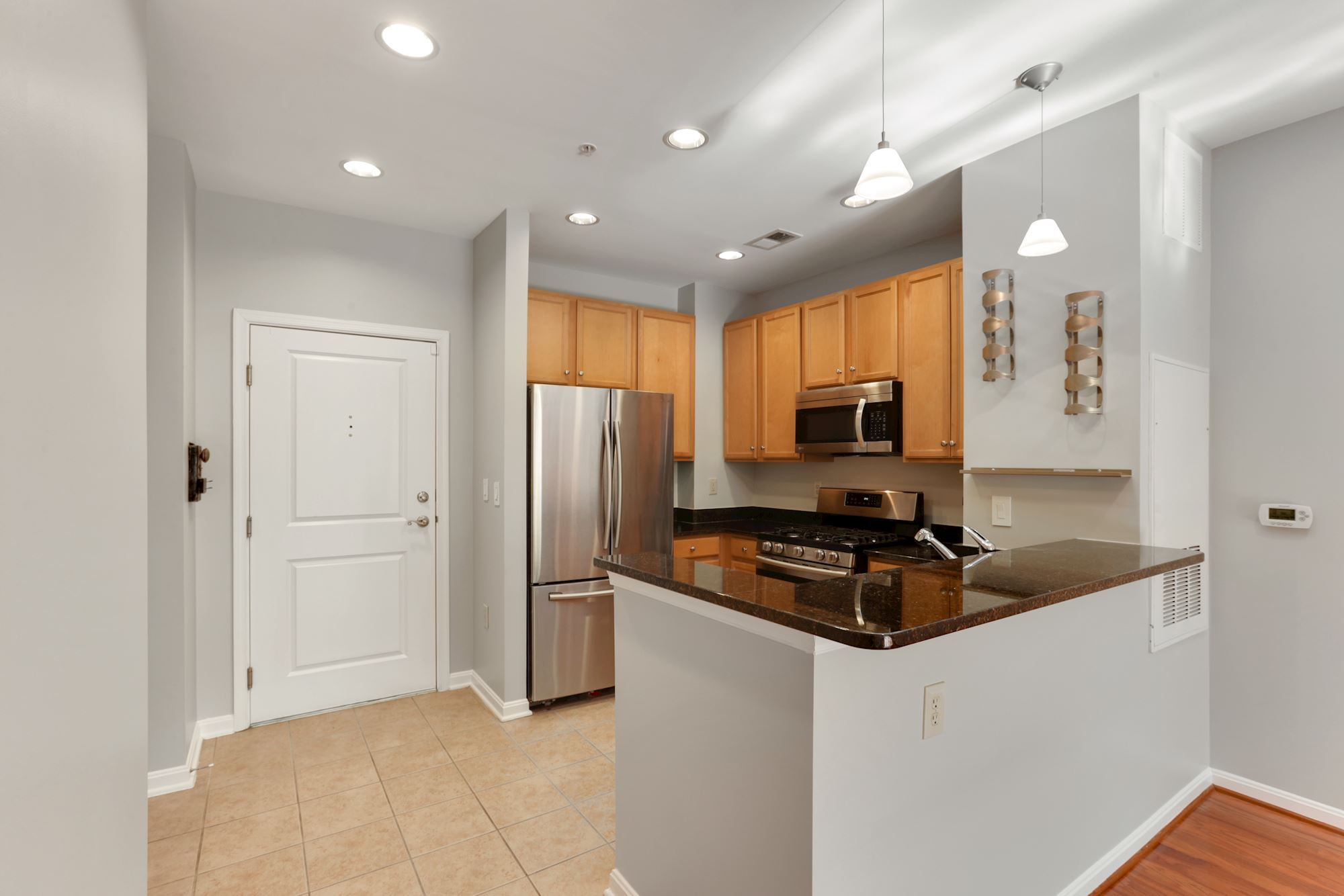 Building Photo - 2665 Prosperity Ave