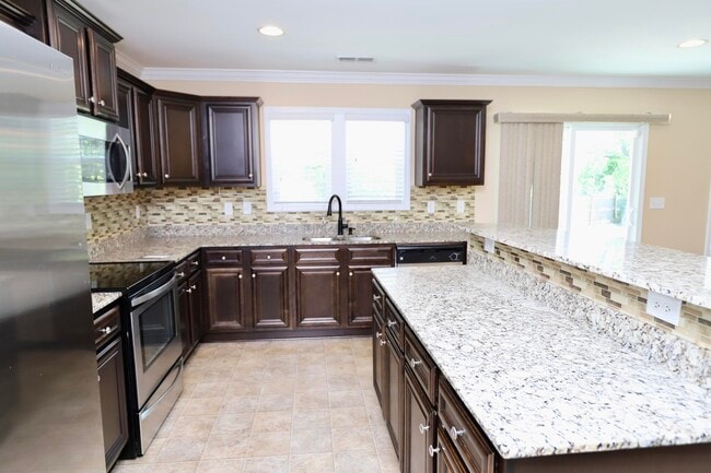 Building Photo - 1761 Nicholas Dr