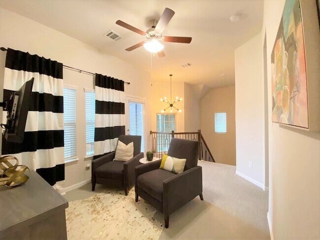 Building Photo - 2612 Cathedral Dr