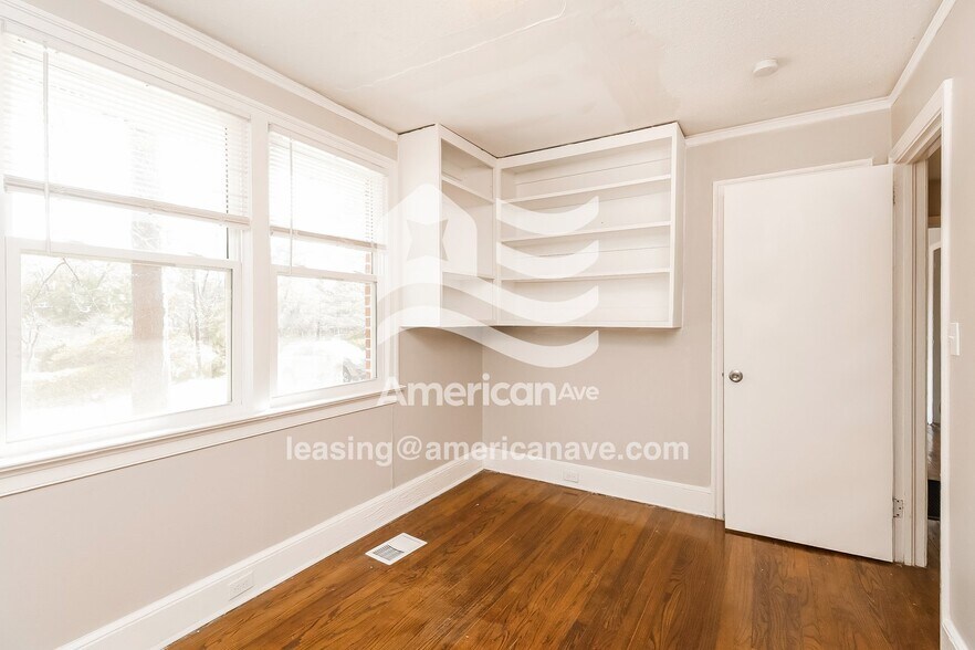 Building Photo - 1490 Cameron St