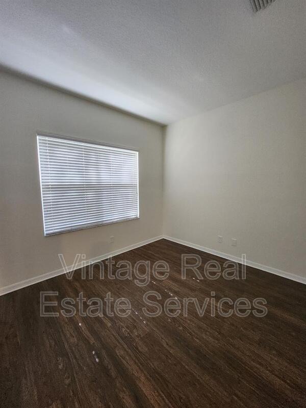 Building Photo - 9333 Stone River Pl