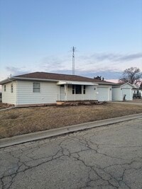 Building Photo - 318 Durant St