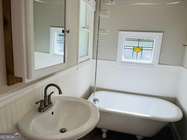 Building Photo - 4665 Orchid Dr