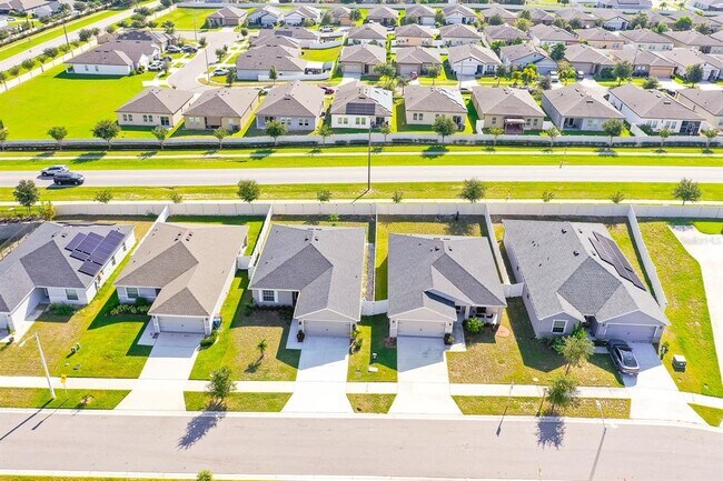 Building Photo - 1092 Zion Dr