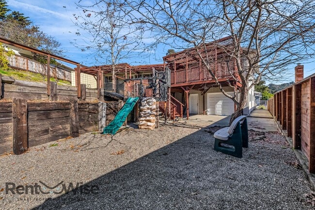 Building Photo - 1951 Heath Dr