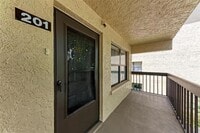 Building Photo - 515 30th Ave W