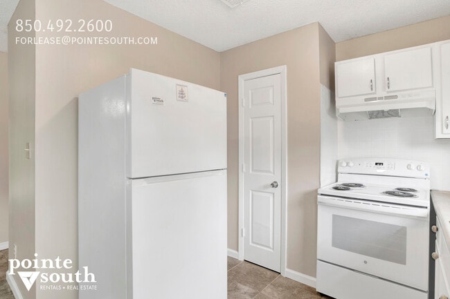 Building Photo - 6429 Schoel Ln