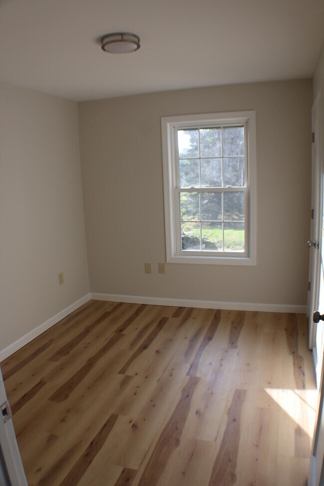 Building Photo - 53 Carpenter Rd
