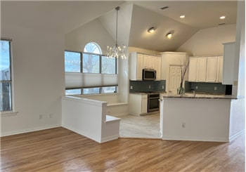 Building Photo - 1827 Mystic St