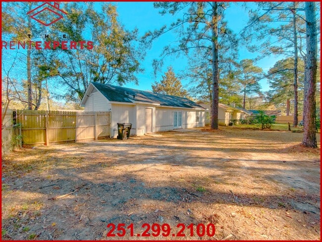 Building Photo - 9641 Royal Woods Ct