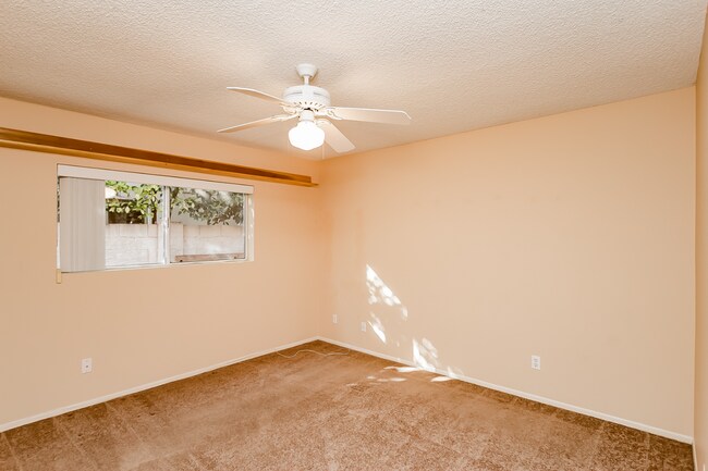 Building Photo - 4BR Entertainers Dream, McCormick Ranch