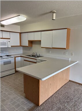 Building Photo - 2868 Coral Ct