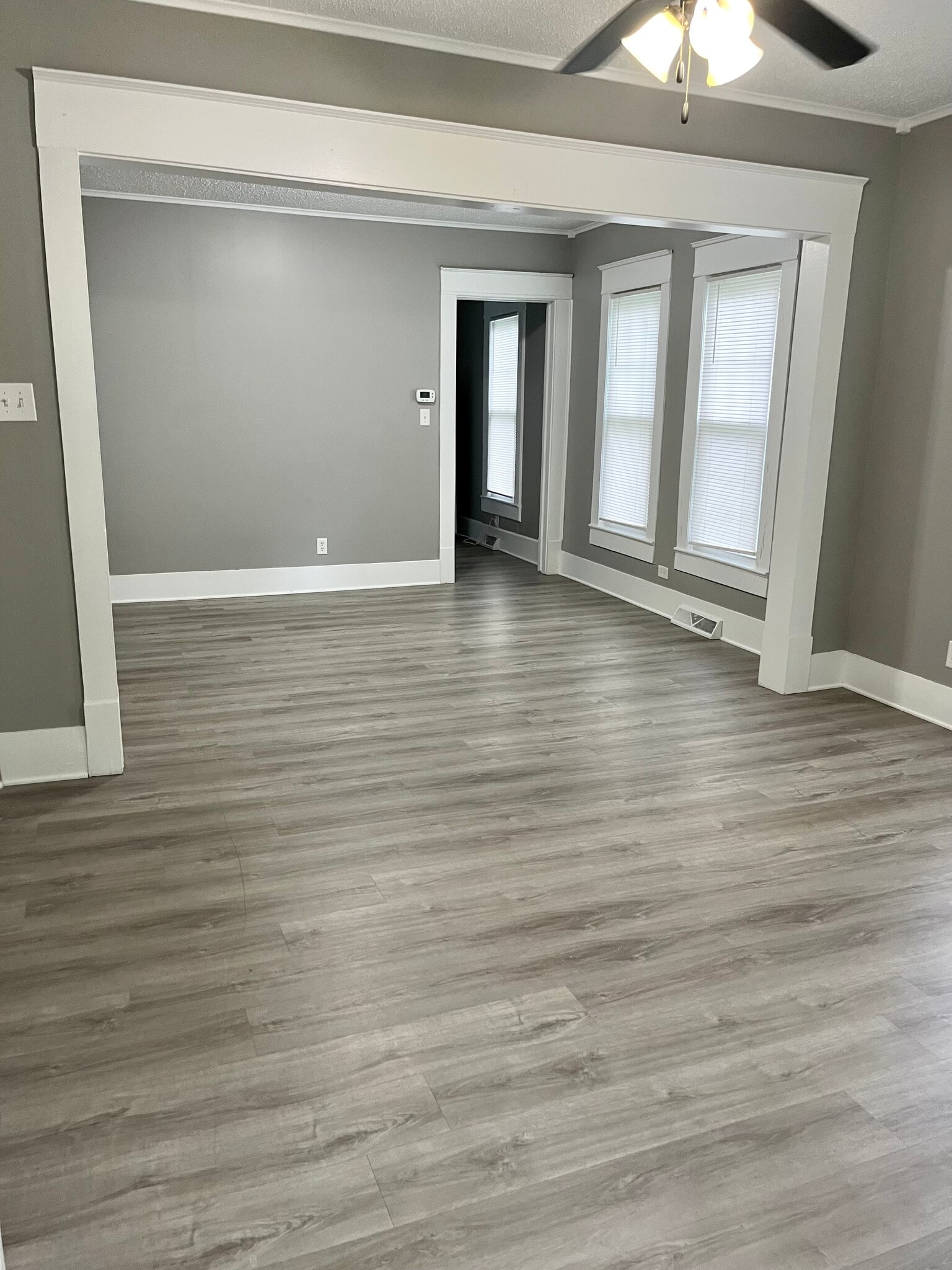 Building Photo - 406 N Lincoln St